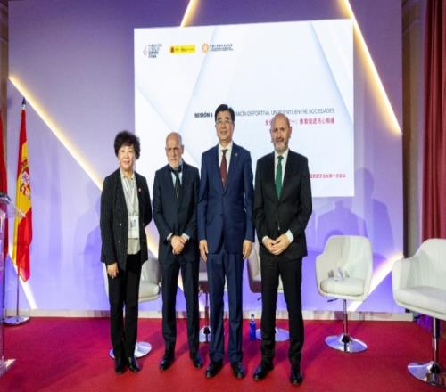 广东队客场,力克中国香,拜合拉木双,万博manbetx体育平台,万博体育官网,万博体育app下载,ManBetX,SPORTS